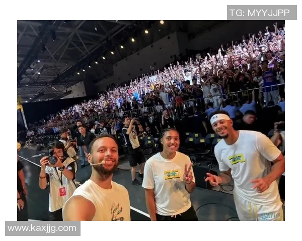 勇士与快船激战正酣球迷热议比赛精彩瞬间与球员表现 勇士与快船激战正酣球迷热议比赛精彩瞬间与球员表现